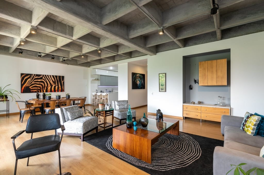 2 Bed Apartment in El Poblado - Spacious Two-Bedroom Apartment Located in Las Loma