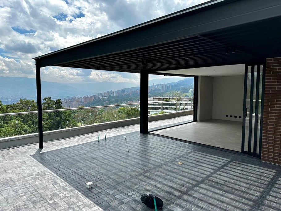 Luxury 4-Bedroom Duplex Penthouse with Private Terrace – Sale in Envigado