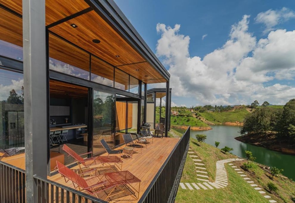  Private 4-Bedroom Lakefront Estate with Jacuzzi & Dock For Sale in El Peñol, Antioquia