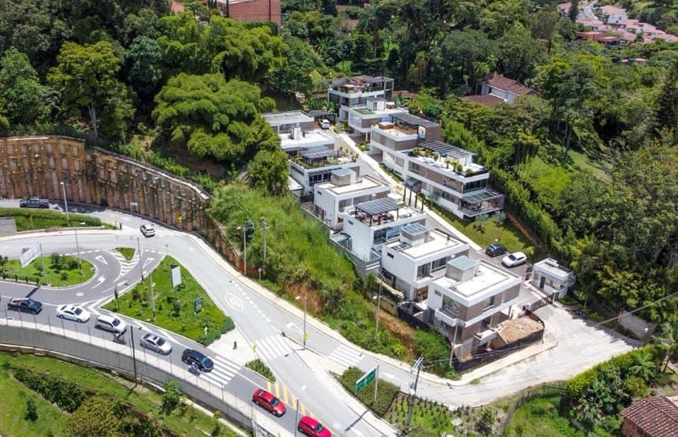 3-Bedroom Eco-Home with Solar Power – Envigado