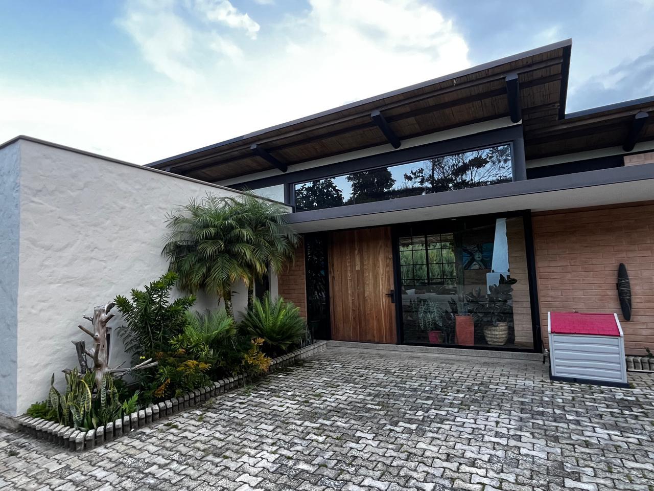 For Sale – Modern Country Home with Panoramic Views | El Carmen de Viboral, Antioquia