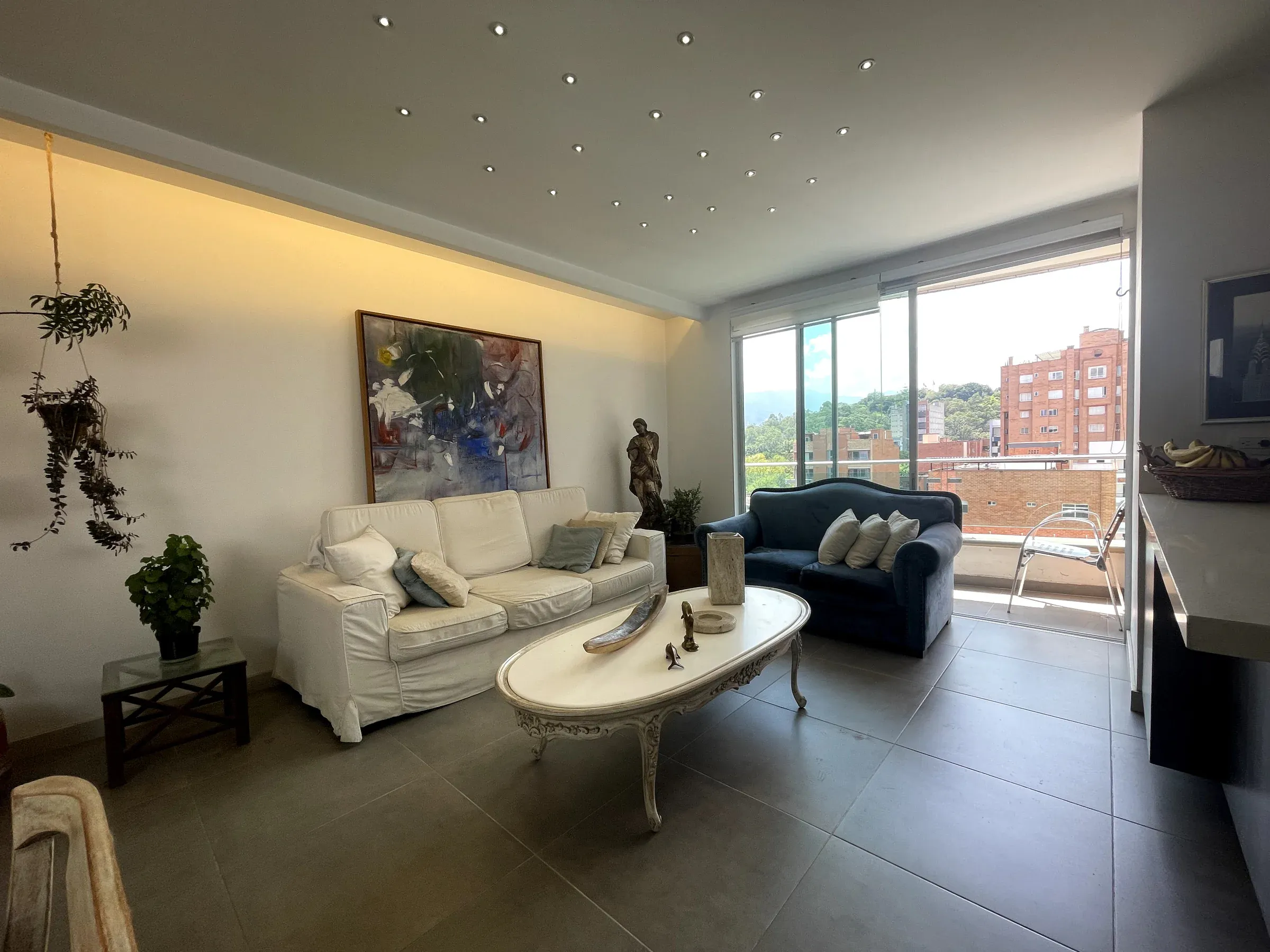 3-Bed Apartment with Parking in Conquistadores