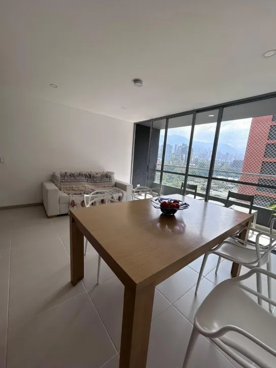 Modern 2-Bedroom Apartment with Full Amenities – Ciudad del Río, El Poblado