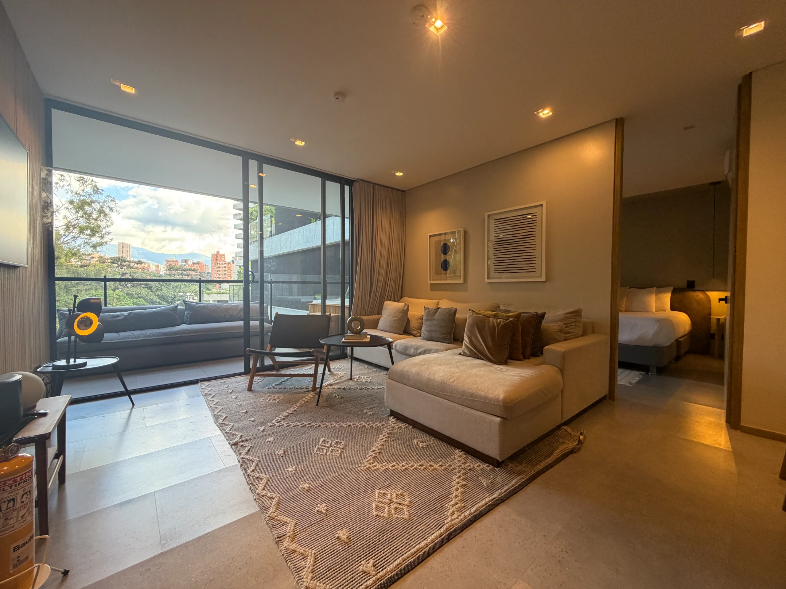 STR Approved 2 Bedroom Apartment w/ Amenities - Provenza, El Poblado (Wake)